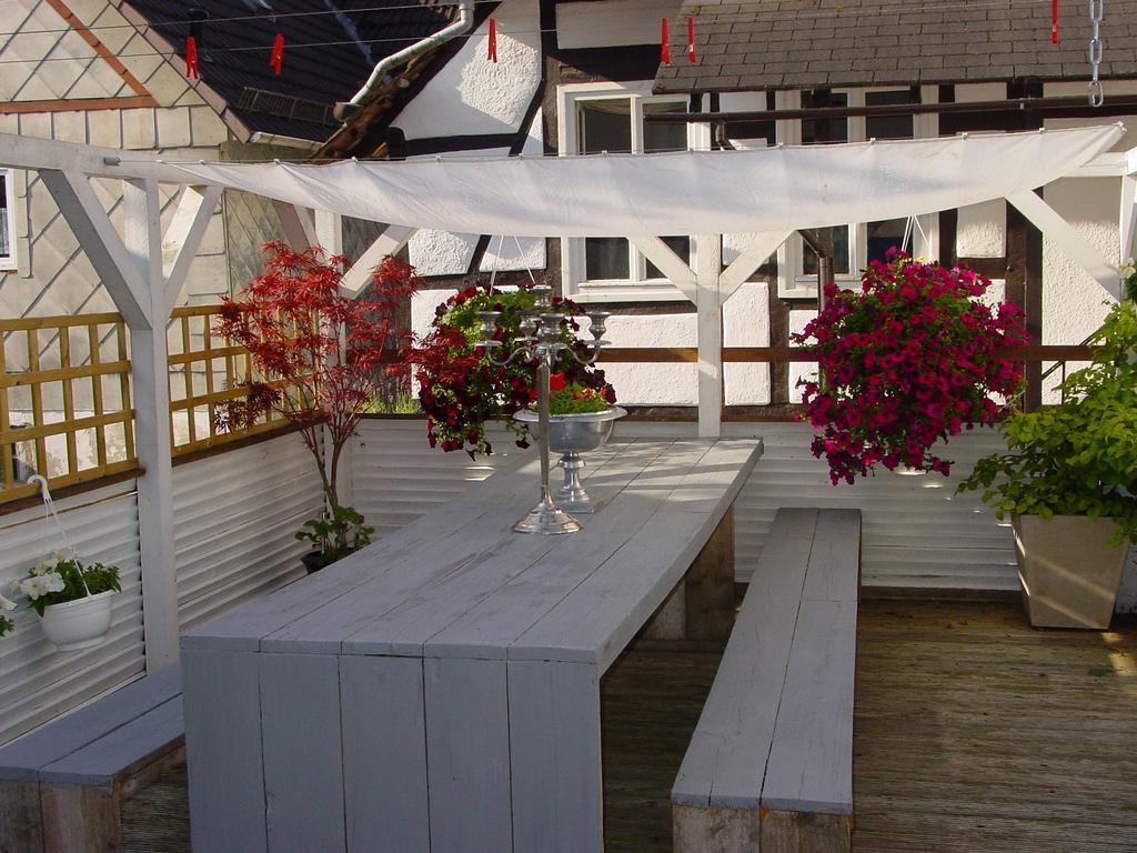 Robert'S Bed & Breakfast Helmarshausen Exterior foto