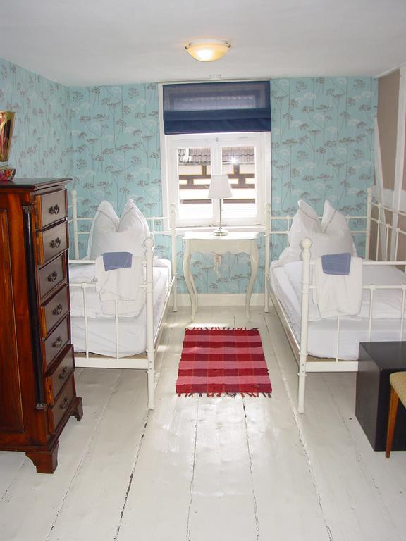 Robert'S Bed & Breakfast Helmarshausen Exterior foto