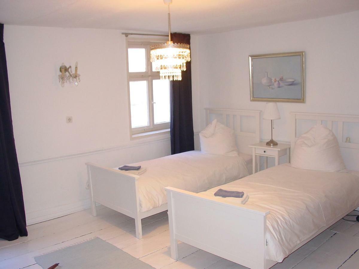 Robert'S Bed & Breakfast Helmarshausen Exterior foto